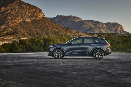 Audi: Πρεμιέρα επί ελληνικού εδάφους για τα νέα A5, Q5 και Q6 e-tron
